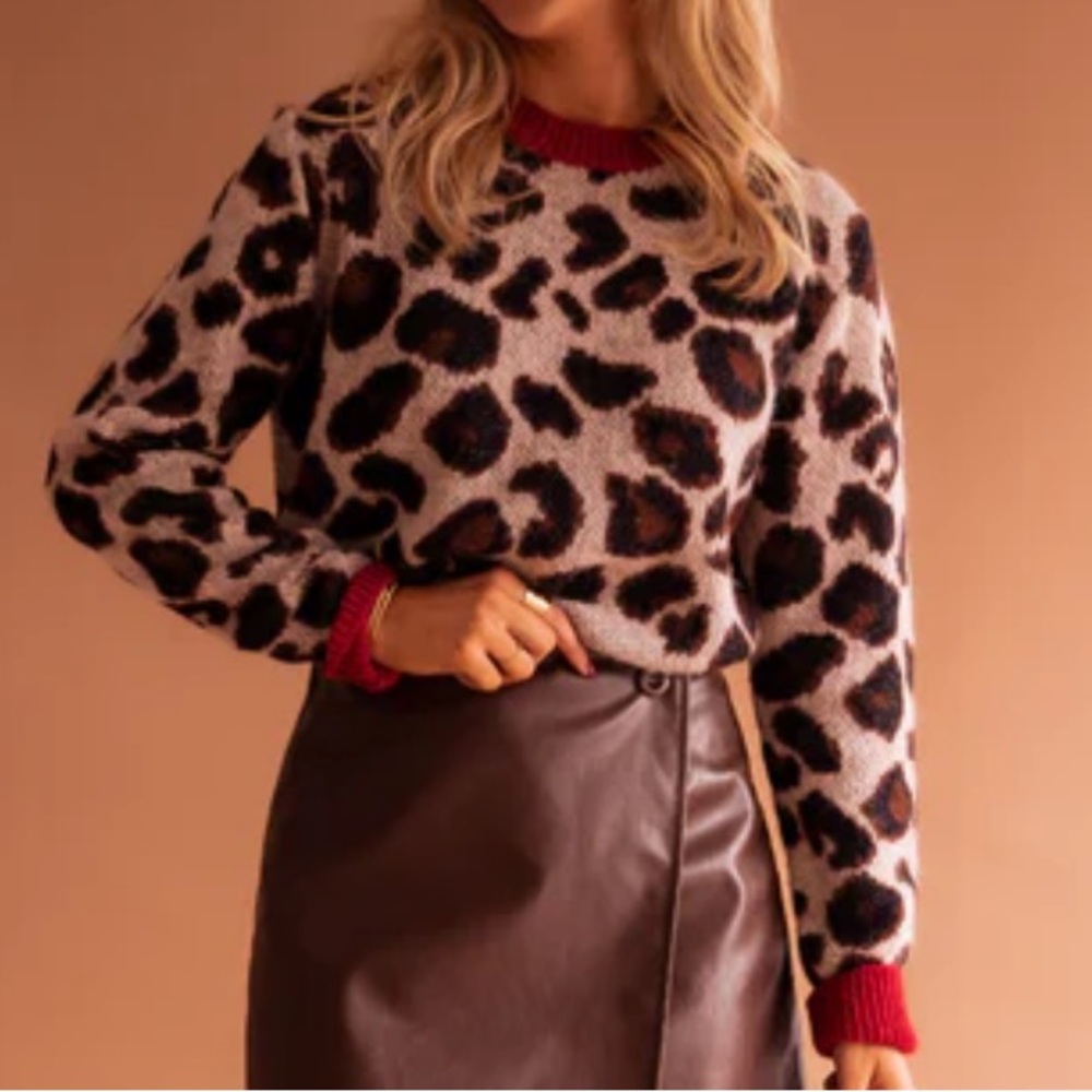 Easy Clothes Leopard And Red‎ Riley Sweater size M/L